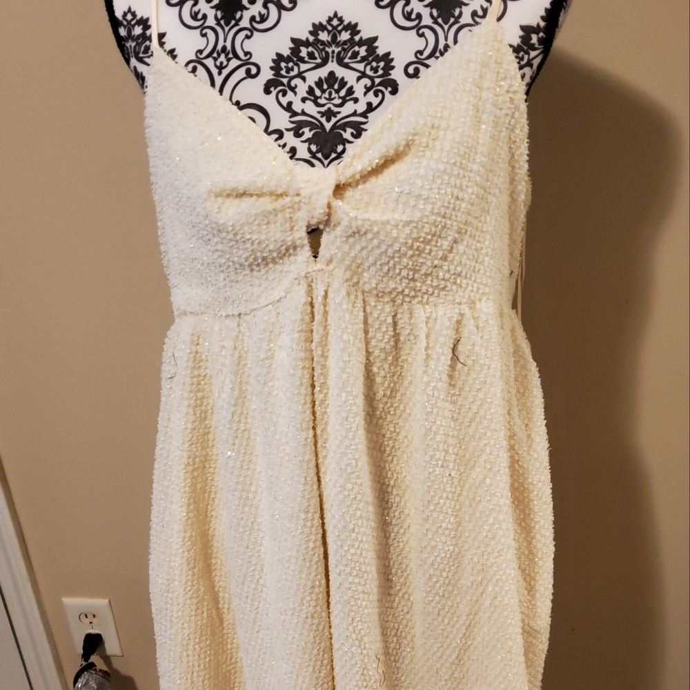 Perfectly Priscillia Elegant Cream Dress Size Large